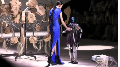 Shanghai Fashion Week: i designer emergenti da scoprire tra creatività, tradizione, innovazione e qualità globale
