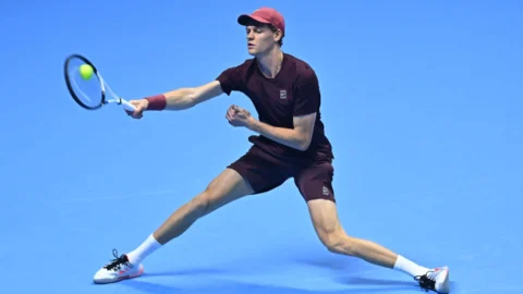 Atp Finals Torino, Sinner supera Zverev e va in semifinale. Musetti sfida Alcaraz
