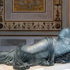 Musei aperti: scopri Venezia di notte con Nocturnes, le emozionanti sculture di Karen LaMonte al Museo Correr