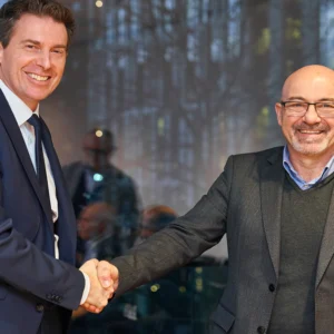 Leonardo e Knds uniscono le forze: accordo per nuovo programma sull’artiglieria semovente