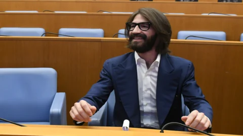 Leonardo Maria Del Vecchio compra il 30% del “Giornale” degli Angelucci ma l’obiettivo è un altro. Trattative esclusive con QN?