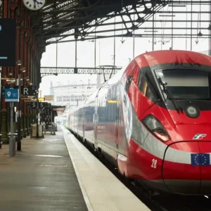 Gruppo Fs e Certares puntano sull’Alta Velocità europea: investimenti da 1 miliardo per i servizi internazionali