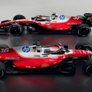 Ferrari SF-26, la nouvelle monoplace rouge de F1 2026&nbsp;: Leclerc et Hamilton entre espoirs et incertitudes