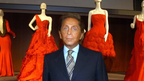 Valentino Garavani, morto lo stilista simbolo mondiale della moda italiana: aveva 93 anni