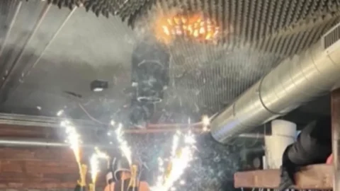 Tragedia Crans-Montana: i gestori del Constellation meritano la galera subito. L’ambasciatore Cornado ha ragione
