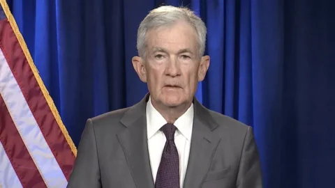 Jerome Powell, Donald Trump e l’indagine del Dipartimento di Giustizia: cosa c’è dietro lo scontro che mette a rischio l’indipendenza della Fed