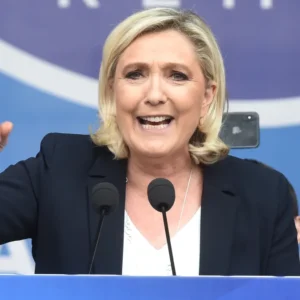 Processo Le Pen: il verdetto sull’ineleggibilità potrebbe decidere la corsa all’Eliseo 2027. Ecco cosa può succedere
