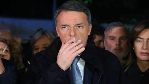 Renzi si smarca da Sanchez: “Il suo è facile populismo. Penso tutto il male possibile di Trump ma tra Usa e ayatollah non ho dubbi”