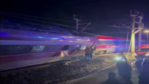 Incidente ferroviario in Spagna, scontro tra due treni AV: almeno 39 morti sulla linea Madrid-Andalusia