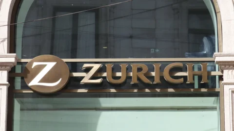 Zurich all’assalto di Beazley: no del consiglio, partita ancora aperta. Si accende il risiko assicurativo europeo