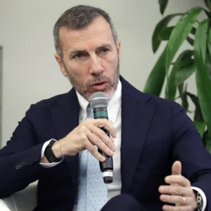 Tim, nel primo trimestre ricavi in aumento ma per ora niente utile. Labriola: “Conti in linea con le attese”