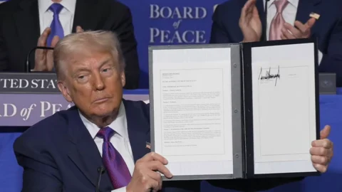 Board of Peace, Trump: “Usa contribuiranno con 10 miliardi”. E lancia l’ultimatum all’Iran