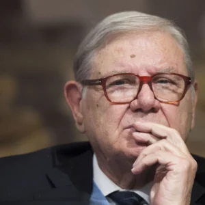 元大臣でMPS会長でもある経済学者のピエロ・バルッチ氏が92歳で亡くなった。