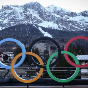Juegos Olímpicos de Milán-Cortina 2026, la ceremonia inaugural con Mattarella: San Siro y la doble llama inauguran los Juegos