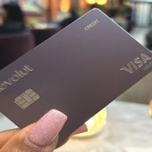 شركة ريفولوت تحقق نجاحاً باهراً: أرباح قياسية في عام 2025، وإيرادات متنامية، وتستهدف الحصول على ترخيص مصرفي في الولايات المتحدة.