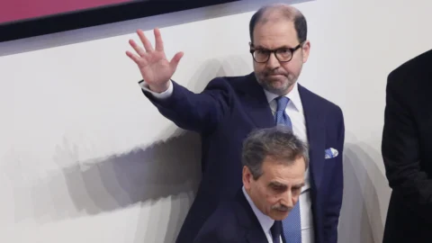 Mps: cda revoca deleghe a Lovaglio, che però rimane candidato nella lista alternativa del nuovo board