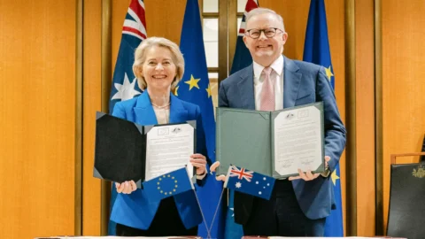 Ue e Australia: accordo storico sul commercio, quasi tutti i dazi eliminati. Intesa anche su difesa e materie prime