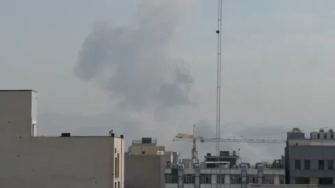 Missile sulla Turchia intercettato dalla Nato, l’Iran mirava Cipro. Navi colpite nello Stretto di Hormuz