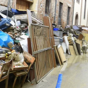 Polizze catastrofali: al via l’obbligo per hotel e ristoranti, niente sanzioni ma rischio esclusione aiuti pubblici