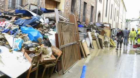 Polizze catastrofali: al via l’obbligo per hotel e ristoranti, niente sanzioni ma rischio esclusione aiuti pubblici