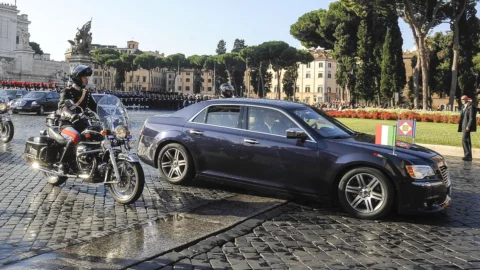Le “auto blu” non sono… verdi: solo il 14% dei veicoli della PA rispetta i criteri ambientali