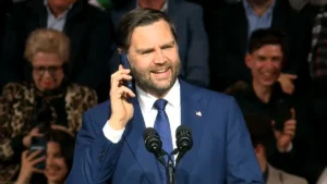 “Communion”, la versione di Vance su religione e politica (con gli occhi al voto Usa 2028): cosa c’è dietro il nuovo libro del vice di Trump