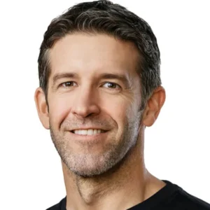 Apple, svolta ai vertici: John Ternus nuovo ceo da settembre, Tim Cook presidente esecutivo
