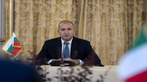 Elezioni Bulgaria, vince il filorusso Radev e ora l’Europa teme un nuovo caso Orban