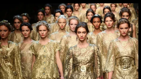 Il lusso non è più lusso: Stefano Gabbana lascia la presidenza di Dolce & Gabbana e segna il passaggio dalla visione creativa alla gestione globale
