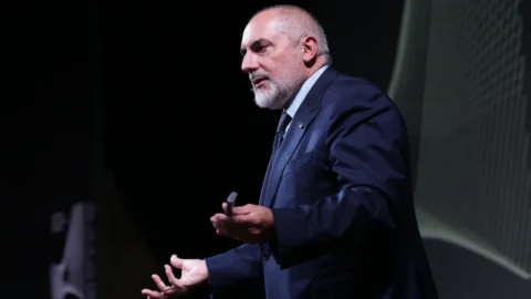 Fs, Donnarumma sull’orlo delle dimissioni: lascerà nei prossimi giorni, al suo posto un manager interno. E la Cassazione deve decidere se mandare in galera Moretti