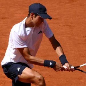 ATPマドリード大会：シナーは準々決勝で19歳のスペイン人選手、ラファエル・ジョダルと対戦します。試合の日時はこちらです。