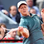 Roland Garros, Sinner vince all’esordio contro Tabur: giovedì sfida l’argentino Juan Manuel Cerundolo