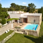 Vacanza 100% offline? Airbnb cerca candidati per una settimana senza cellulare in una masseria del Salento
