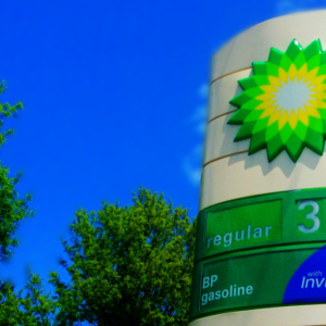 BP: crolla il titolo dopo il licenziamento del presidente Manifold per “gravi problemi di governance e condotta”