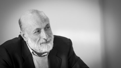 Addio a Carlo Petrini, fondatore di Slow Food, un visionario impegno di vita fra alimentazione, sociale e ambientalismo