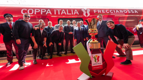 Trenitalia, la Coppa Italia Frecciarossa arriva a Roma in treno