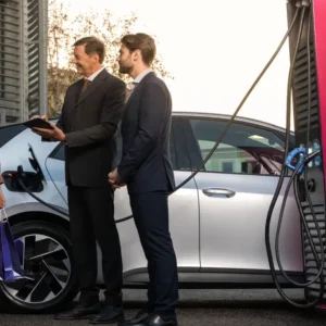 Enel: con Plug&Charge la ricarica delle auto elettriche diventa automatica e più semplice