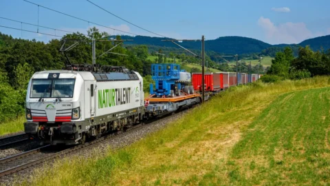 Fs Logistix avvia una nuova soluzione per trasporti eccezionali su treni intermodali in Europa
