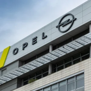 Stellantis is focusing on Leapmotor: a new electric Opel coming from Spain.