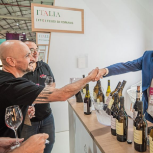 Vinitaly, la edición sudamericana, arranca en Brasil: nuevos mercados para el vino italiano gracias al tratado UE-Mercosur.