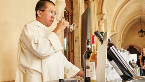 Vini d’Abbazia: enologi internazionali nel chiostro medioevale di Fossanova per promuovere le realtà vitivinicole custodite da secoli nelle abbazie