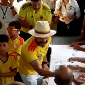 Colombia, Abelardo de la Espriella dell’estrema destra si proclama presidente dopo una vittoria sul filo e accuse di brogli