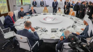 G7 Evian: “Nuove sanzioni sul petrolio russo”. Trump: “Farò il possibile per pace in Ucraina e pubblicherò testo dell’accordo con Iran”