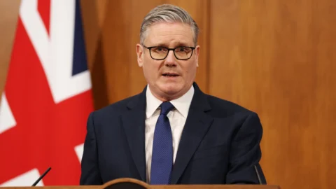 Inggris: Starmer hampir mengundurkan diri; Burnham mengincar Downing Street