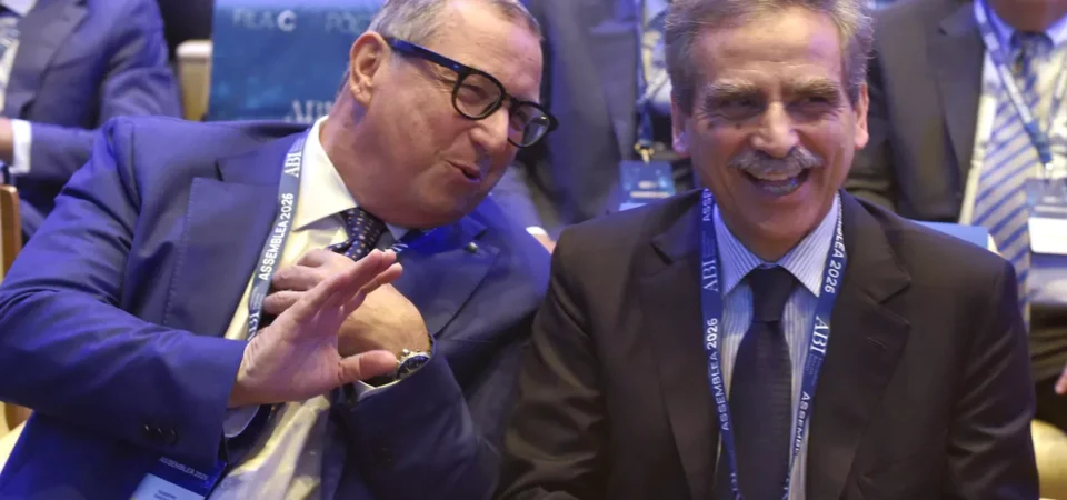 Mps, niente da fare con Banco Bpm: saltano le nozze. Castagna interrompe le consultazioni dopo il freno francese dell’Agricole. E ora Intesa?