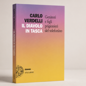 Il telefonino è il nuovo “Diavolo in tasca” che imprigiona genitori e figli ma l’allarme lanciato dal libro di Carlo Verdelli esige una risposta