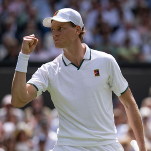 Sinner batte Borges in tre set e vola al terzo turno di Wimbledon: venerdì sfida Brooksby