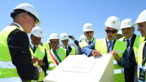 Eni cresce nel settore delle batterie al litio: avviato il cantiere per la gigafactory di Brindisi