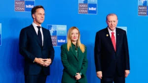 Vertice Nato Ankara, Trump conferma l’alleanza. Meloni: “Più spese militari ma non a danno del welfare”