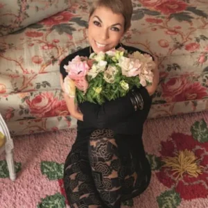 Addio a Mathilde Favier, l’anima elegante di Dior e di Parigi